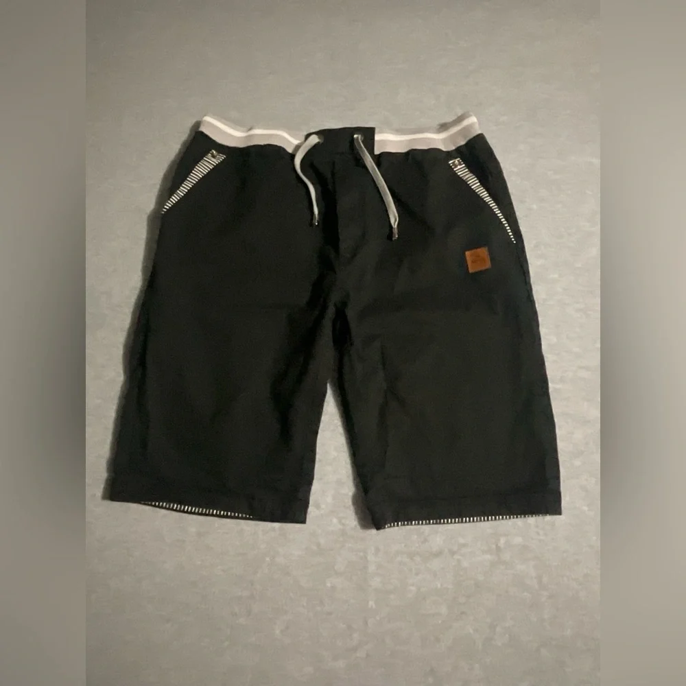 NEWS Fashion Style Black Hybrid Walk Shorts Striped Trim Urban Utility Mens SzXL